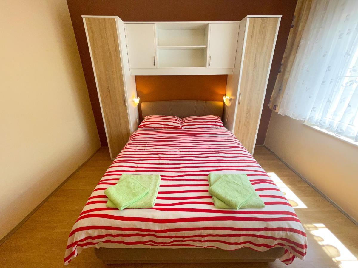Apartmani Combaj Jadranovo Exterior photo