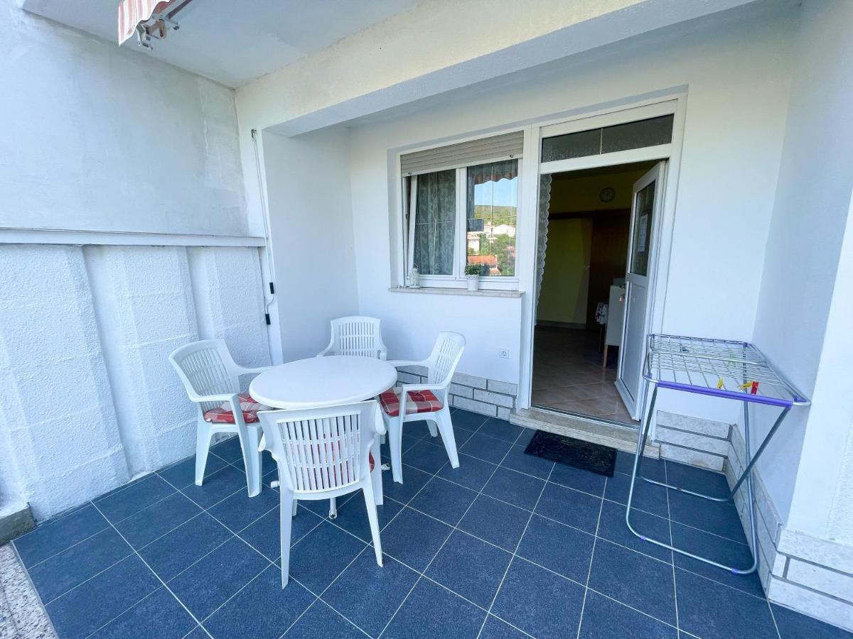 Apartmani Combaj Jadranovo Exterior photo
